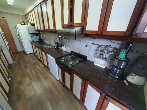 Casa 6 ambientes con 5 baños
