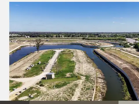 Terreno en Venta de 923,0 m2
