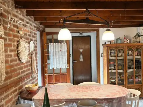 Casa 4 ambientes con 1 baño