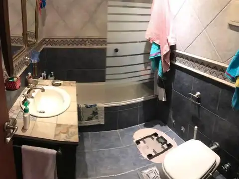 Casa 3 ambientes con 2 baños