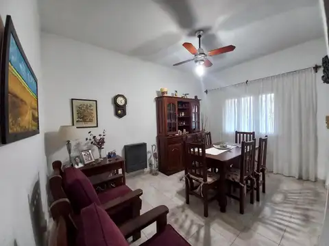 Casa 4 ambientes con 1 baño