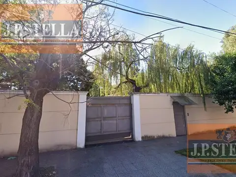 Casa Quinta 5 Amb c/ Pileta climatizada 497 m² en Lote 2901 m² - Villa Luzuriaga