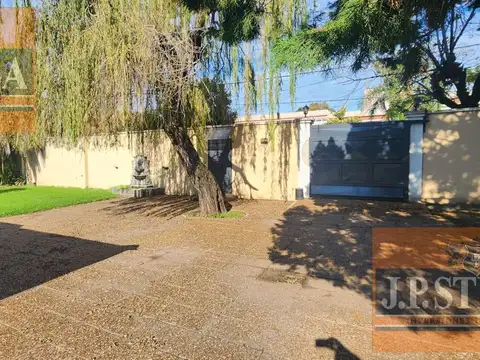 Casa en Venta en Villa Luzuriaga, USD 410.000