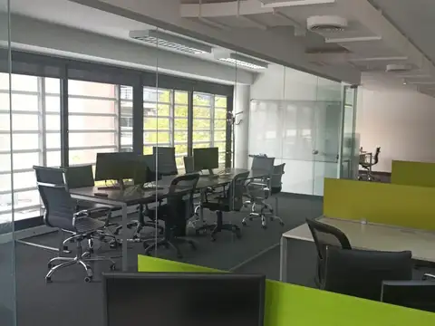 Oficina 3 ambientes con 2 baños