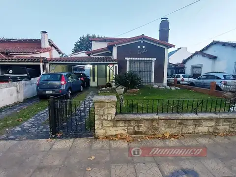 Casa - Venta - Argentina, CASTELAR - AV ARIAS 2746
