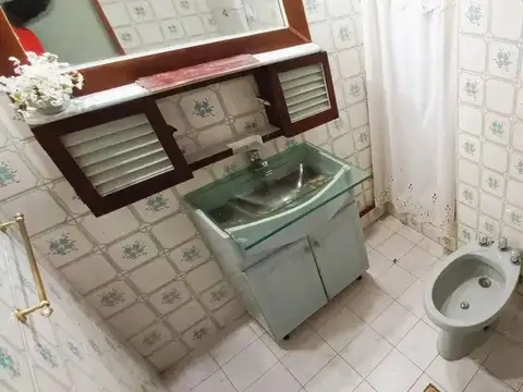 Casa 3 ambientes con 2 baños