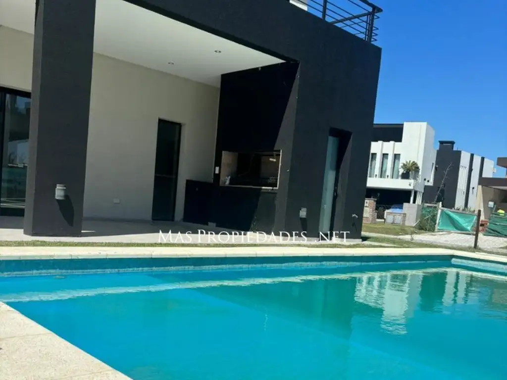 Venta Casa en El Principado 5 Dormitorios Canning - 5 dormitorios con cochera