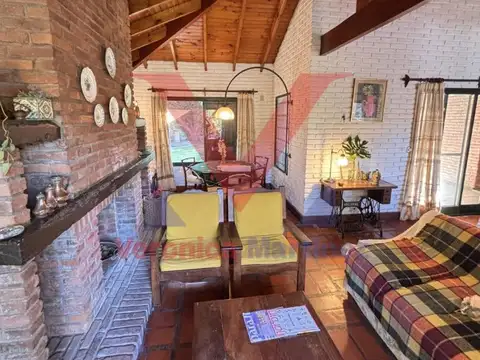 Casa en Venta con 5 cocheras