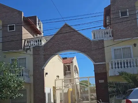 Venta Departamento un dormitorio con cochera, Barrio Canal V.