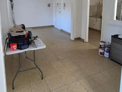 Tomás Guido e/ San Martín y Rivadavia