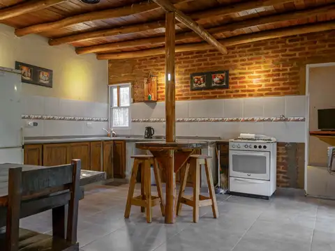 CASA EN VENTA 4 AMBIENTES EN CAÑUELAS