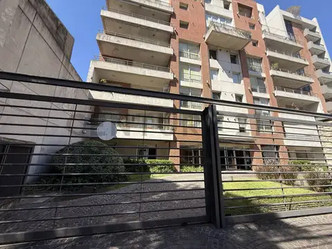 Avellaneda 953 , Piso pb