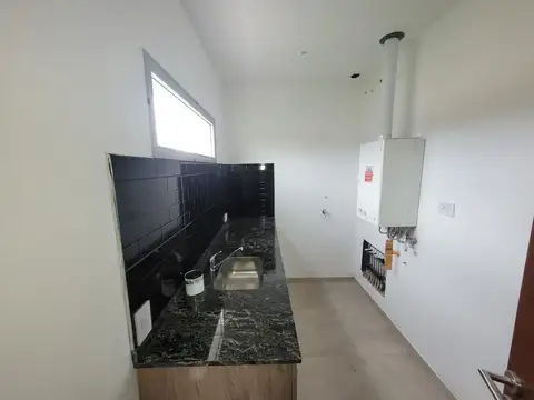 CASA 3 DORMITORIOS 3 BAÑOS B° LAR DE VIEYTES 3
