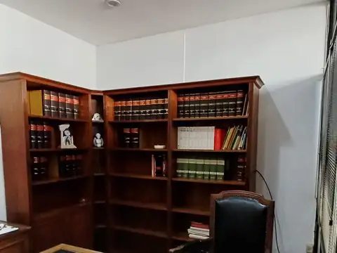 Local en Alquiler en Parque Chacabuco, $ 450.000