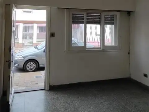 Casa en Venta en Temperley, USD 80.000