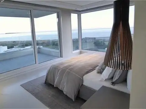 Edificios dentro de complejo habitacional 2 torres amenities world class  De lujo en Punta del Este.