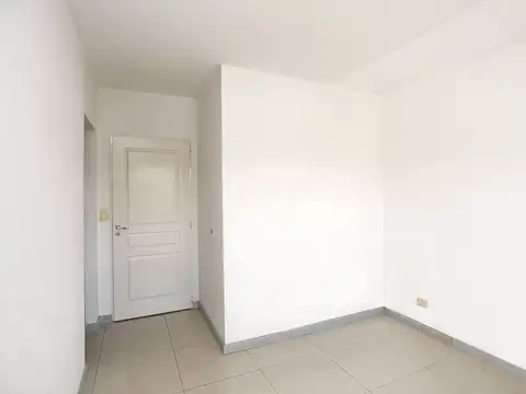 Departamento en Venta en Versalles, USD 110.000