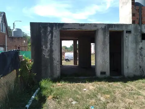 CASA EN VENTA EN 9 DE JULIO A TERMINAR