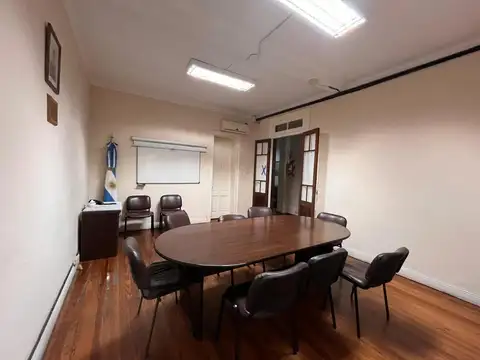 Oficina en Venta 80 años