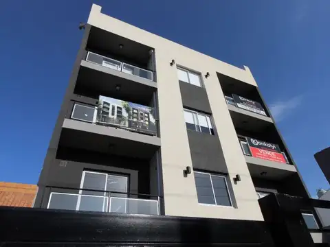 LA PAZ 2100, Piso 3