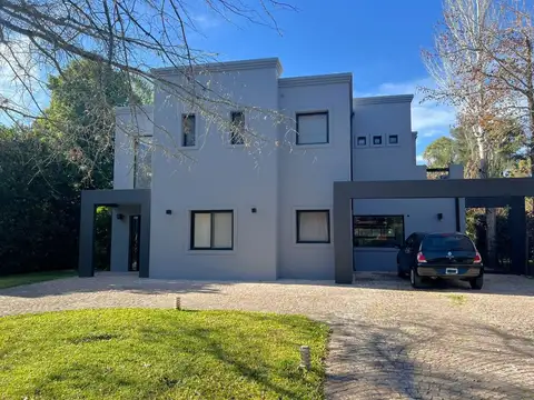 LA PEREGRINA CLUB DE CAMPO  (   27565 ) 100