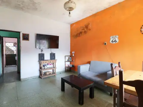 VENTA CASA CON PARQUE EN MONTEGRANDE