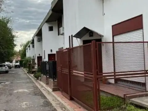 AMPLIO DUPLEX 4 AMBIENTES EN BARRIO CERRADO DE HURLINGHAM