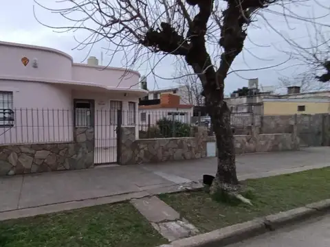 Venta | Casa | 2 Dormitorios | Apta crédito | Cap Bermúdez | Bo. Villa del Prado