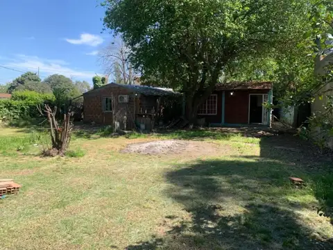 2 casas en Amplio lote de 573m2 