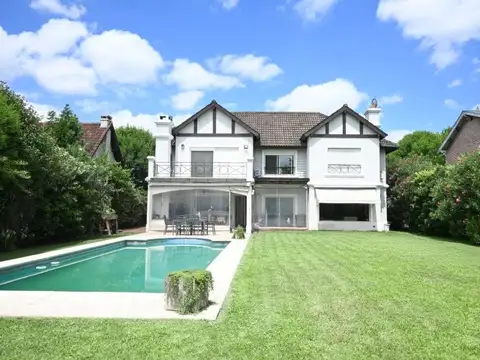 VENTA CASA ESCRITORIO Y DEPENDENCIA - CLUB DE CAMPO PUEYRREDÓN