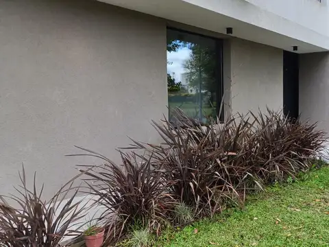 Casa en Venta en Ayres Plaza, Countries y Barrios Cerrados en Pilar