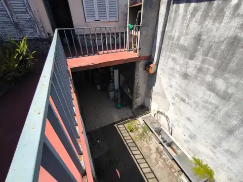 CASA EN VENTA CAMPANA - A REMODELAR