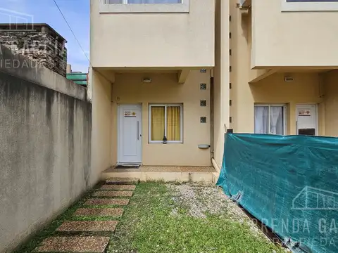 MAIPU 310 ENTRE GAILLARD Y PASO DE LOS ANDES