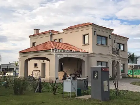 Casa en Alquiler de 5 dormitorios