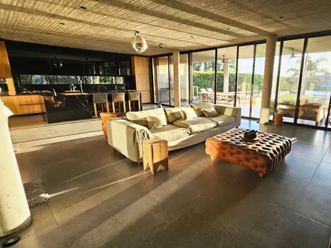 Casa en venta Barrio Santa Catalina Villanueva al RIO