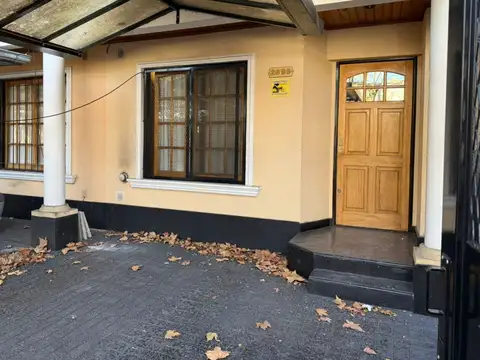 Casa en Venta con 1 cochera