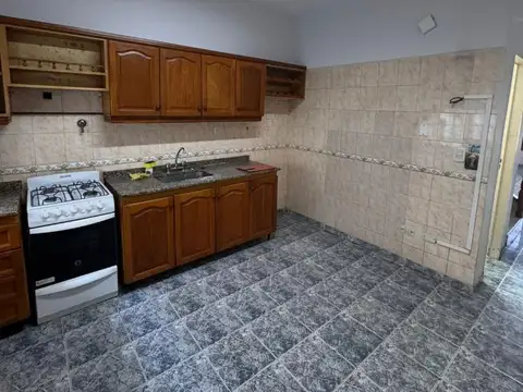 Casa en Alquiler con 1 cochera