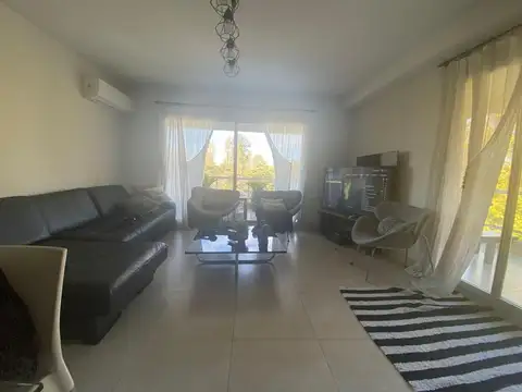 Departamento en Alquiler con 1 cocheras
