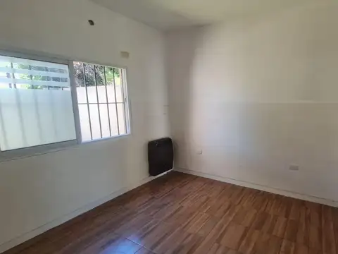 Casa en Alquiler con 1 cochera