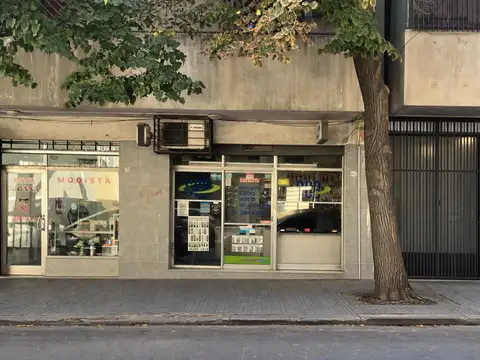 Local en Venta 40 años