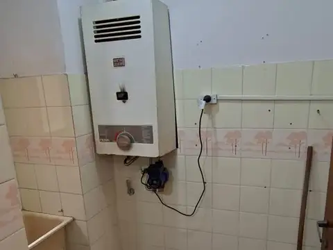 Departamento en Alquiler en Monte Castro, $ 480.000