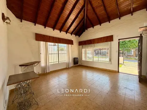 Casa 3 ambientes con 1 baño