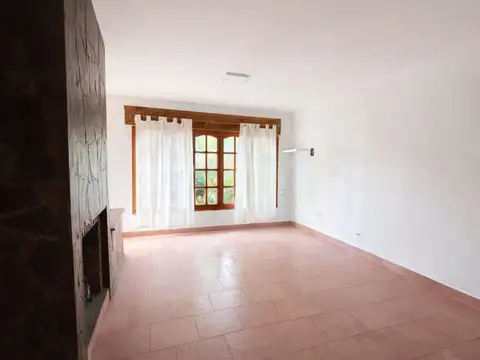 Casa 2 ambientes con 1 baño
