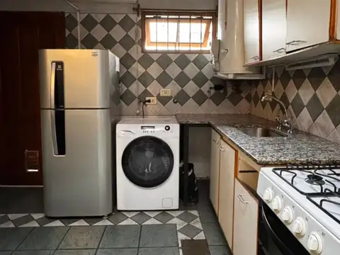 Depto Tipo Casa en Venta con 1 cocheras