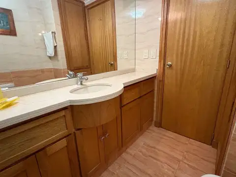 Alquiler apto amoblado 1 dorm c/balcón en Pocitos