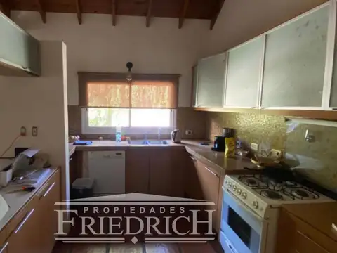 Casa en Alquiler con 1 cochera