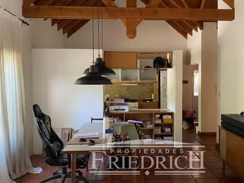 Casa 4 ambientes con 3 baños