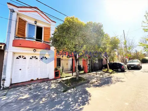 Casa de cuatro ambientes en venta - Barrio Parque, Ranelagh