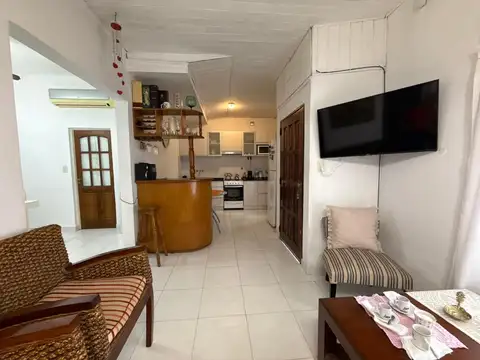 Depto Tipo Casa 4 ambientes con 2 baños