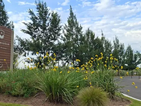 Lote interno en El Naudir Aguas Privadas